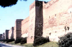 AurelianWalls.jpg (218696 bytes)