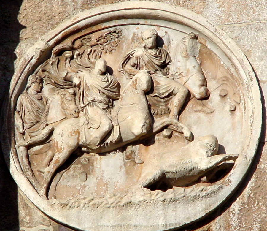 ArchConstantineRondels6.jpg (311263 bytes)