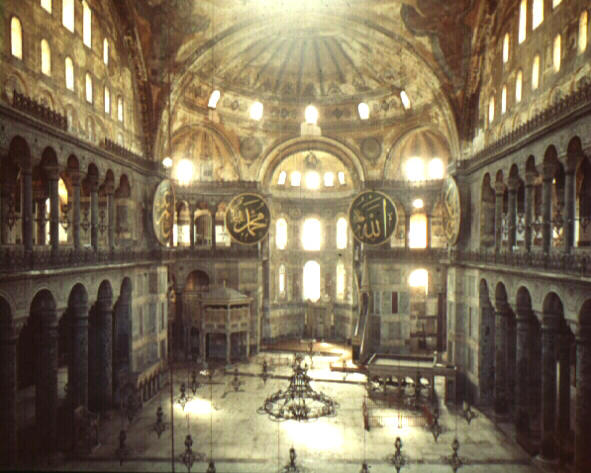 hagiasophia2.JPG (131961 bytes)